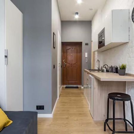 Kawalerka W Srodmiesciu 22 Apartment Lodz  Luaran gambar